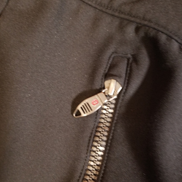 Victorinox / Swiss Army Black Jacket - Picture 7 of 9